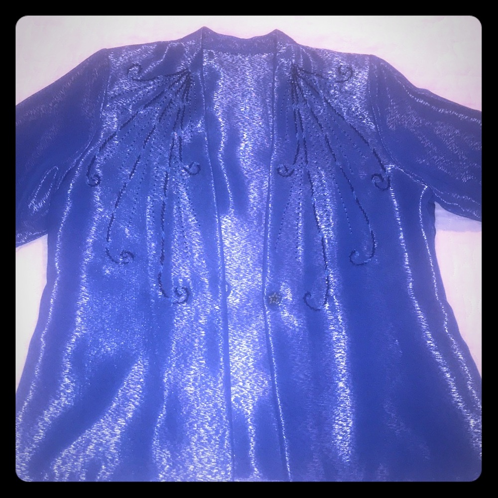 Short sleeved blazer.